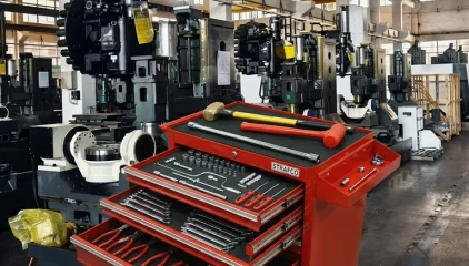 Hand Tools untuk Perbaikan Mesin Produksi
