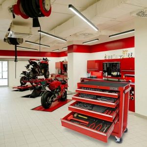 Bengkel Motor resmi